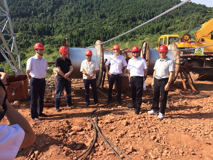国网四川省电力公司副总司理刘勇到奇发28电力500kV桃资线施工现场检查事情