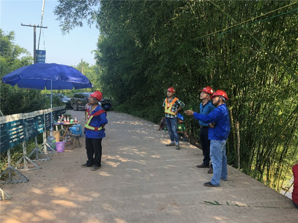 集团公司有关职员到220kV江长线检查指导事情