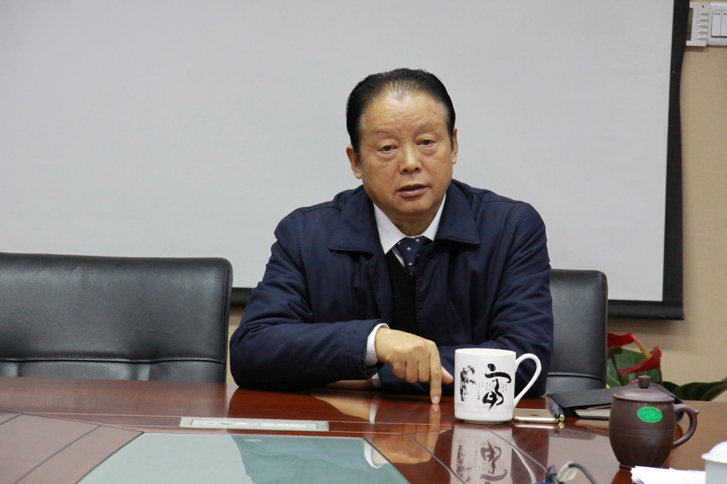 奇发28集团举行运检公司、变电建设事业部、新能源事业部项目股份制条约签署仪式