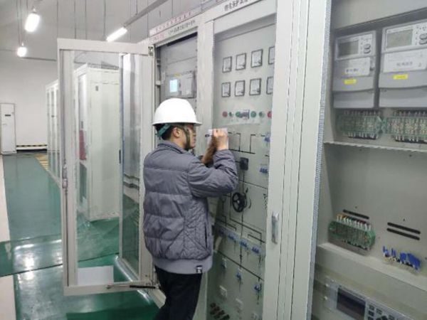 华润新能源胶州风电场工程一期220kV升压站土建、电气装备装置工程倒送电乐成