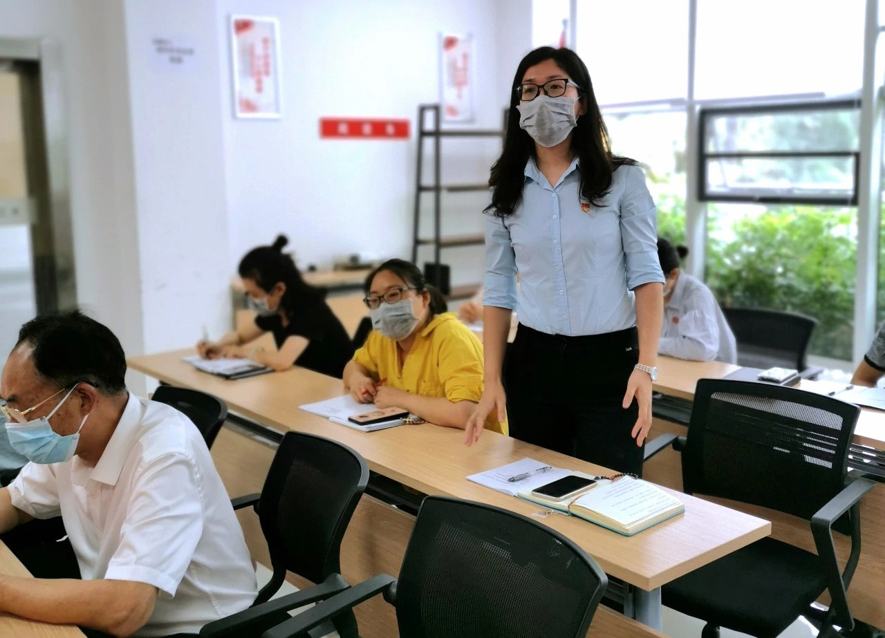 中共奇发28电力支部委员会召开 “不忘初心、不负韶华”专题组织生涯会