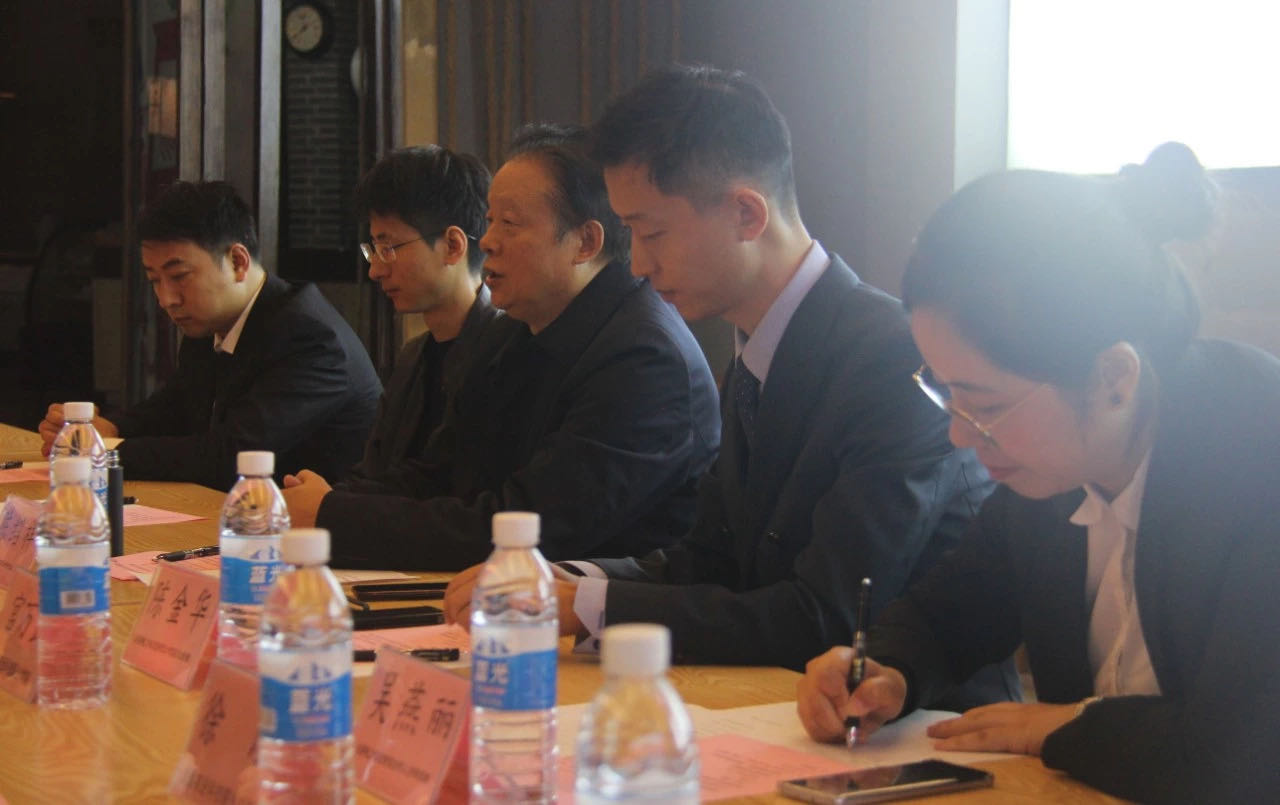 【动态】校企相助育梓楠，，，，，，，科技助力促生长