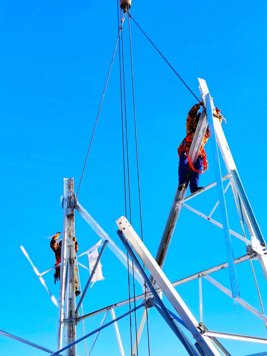 酣战风雪，，，，，坚守如一——正镶白旗225MW风电项目建设纪实