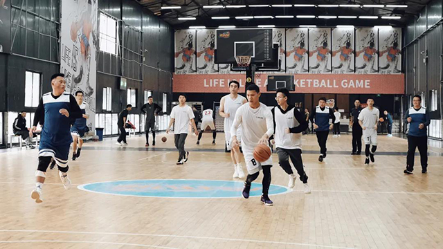 奇发28电力集团加入成都会青羊区府南街道总工会“迎篮而上”职工篮球赛，，，荣获亚军！