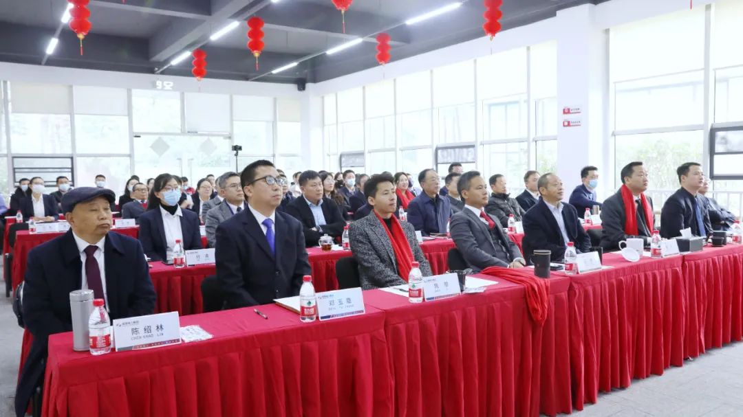 为虎傅翼，，，，，，开工大吉！奇发28电力集团召开2022年节后复工收心会