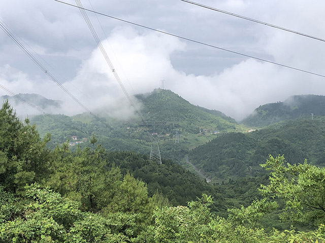 500kV黄万二线倾轧地线替换工程顺遂完工