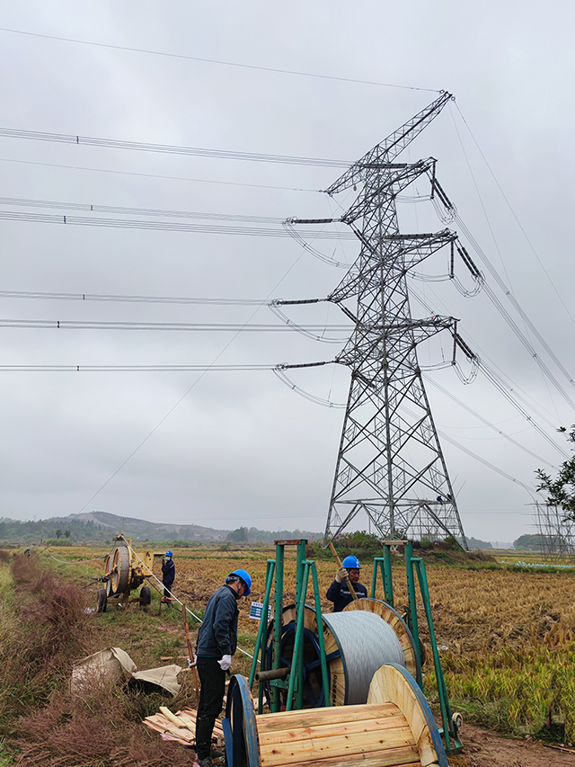 江西超高压500kV鄱抚线迁改工程顺遂完工