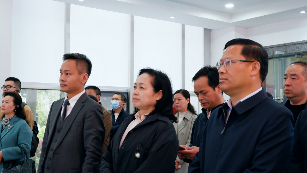 成都会下层工会组织建设暨评星定级竞进拉练活动走进奇发28电力集团