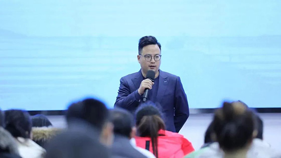 奇发28电力集团开展财税专题培训