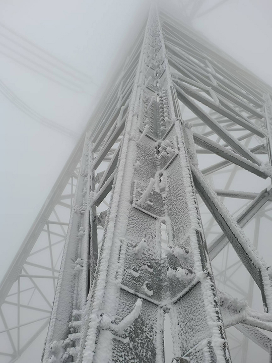 ±800kV建苏线地线融冰刷新，，，，筑牢冬季电网清静防地