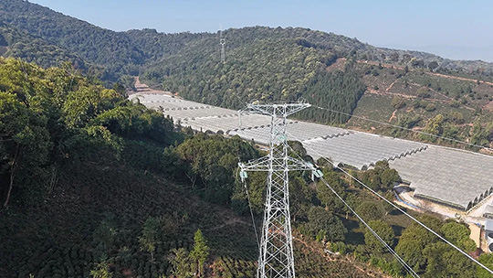 南弄光伏电站110kV线路工程顺遂带电投运