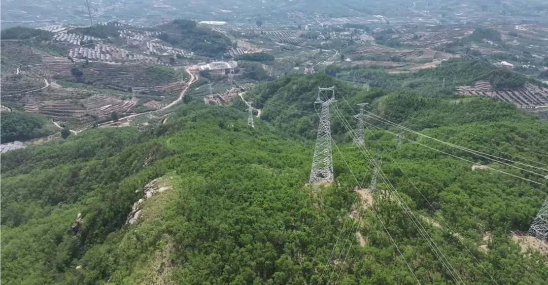 华润电力沂源西里150MW农光互补光伏发电项目220kV送出线路及对侧站刷新EPC工程乐成送电